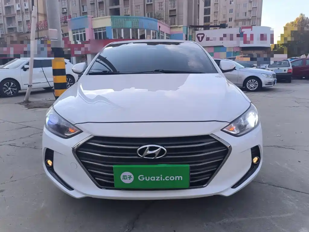 Hyundai Elantra 2019