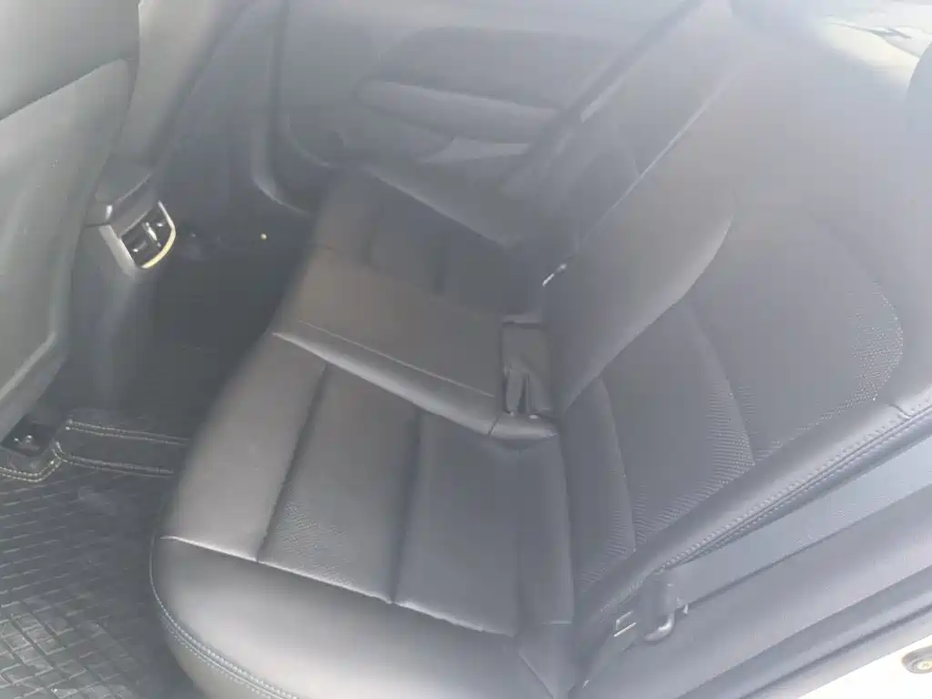 Hyundai Elantra 2019 — фото 14
