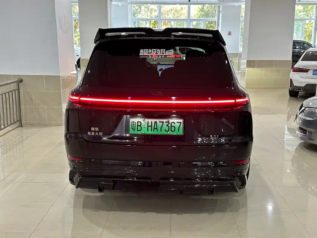 Li Auto Li L9 2025