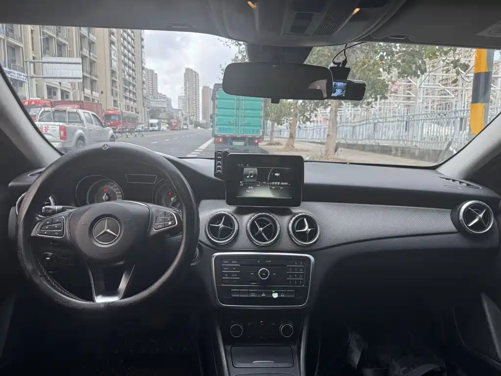 Mercedes-Benz GLA 2017 — фото 13