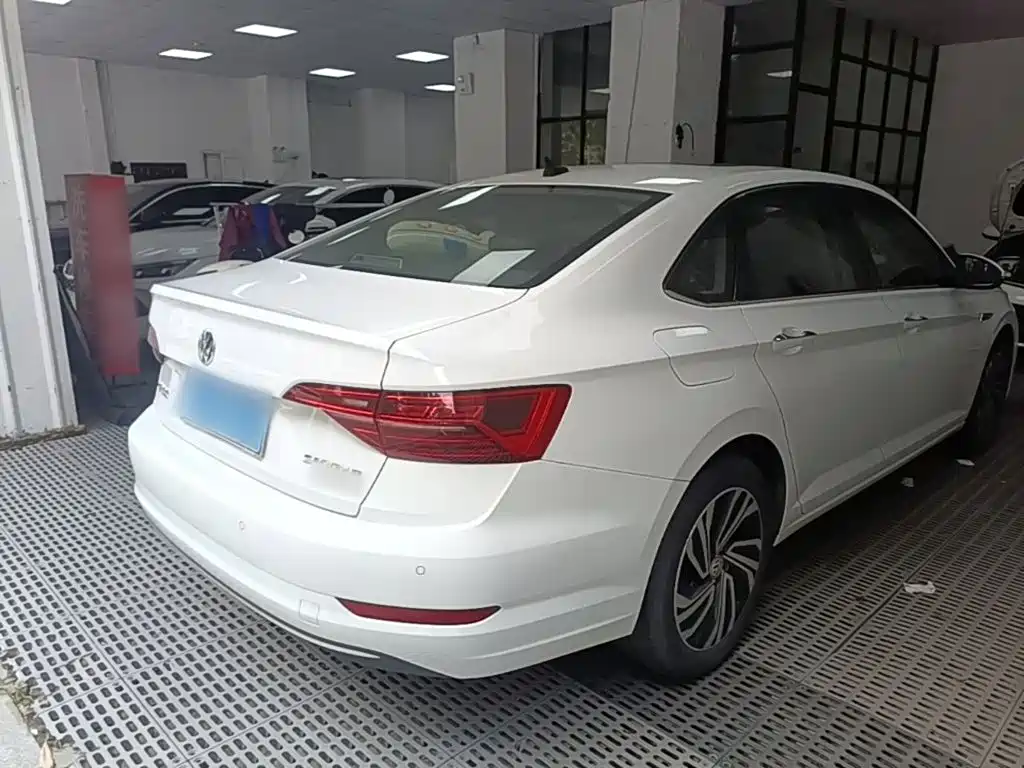 Volkswagen Sagitar 2022