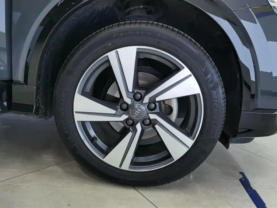 Audi Q2L 2020