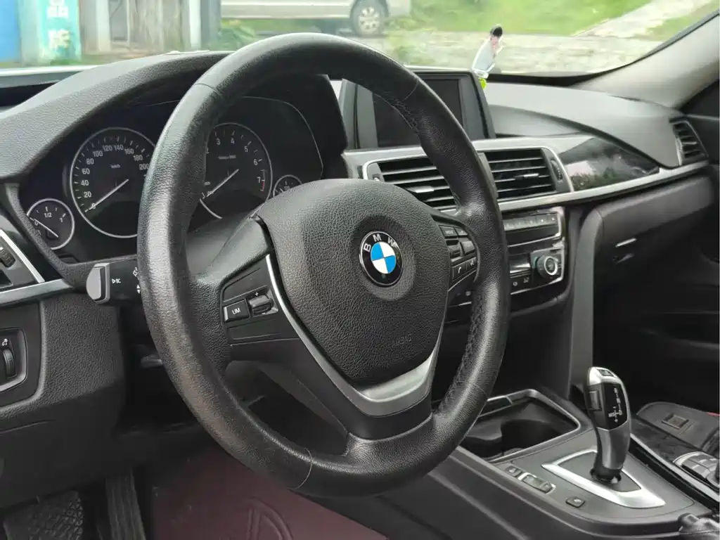 BMW 3 Series GT 2018 — фото 8