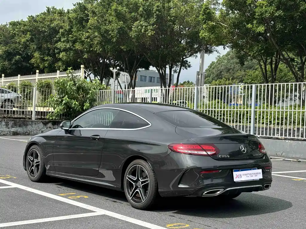 Mercedes-Benz C-Class 2021
