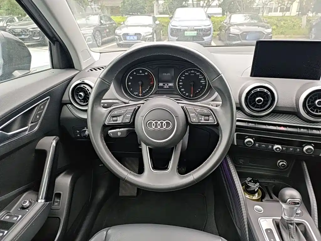 Audi Q2L 2024 — фото 11