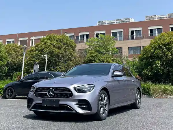 Mercedes-Benz E-Class 2022