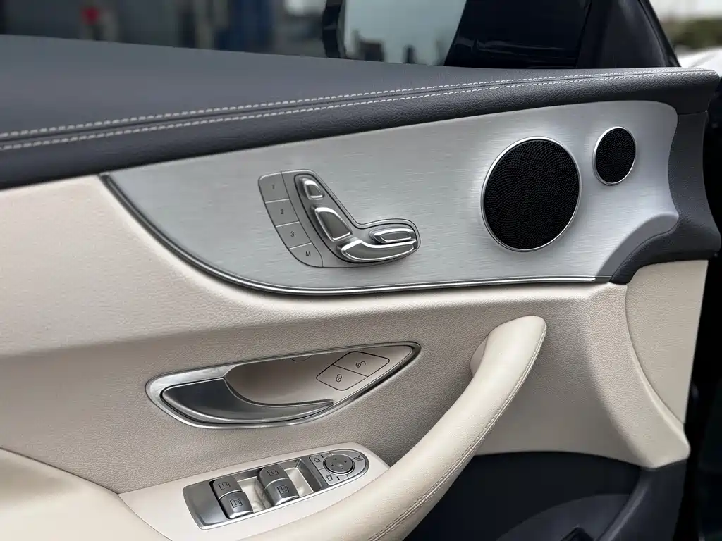 Mercedes-Benz E-Class 2021 — фото 13