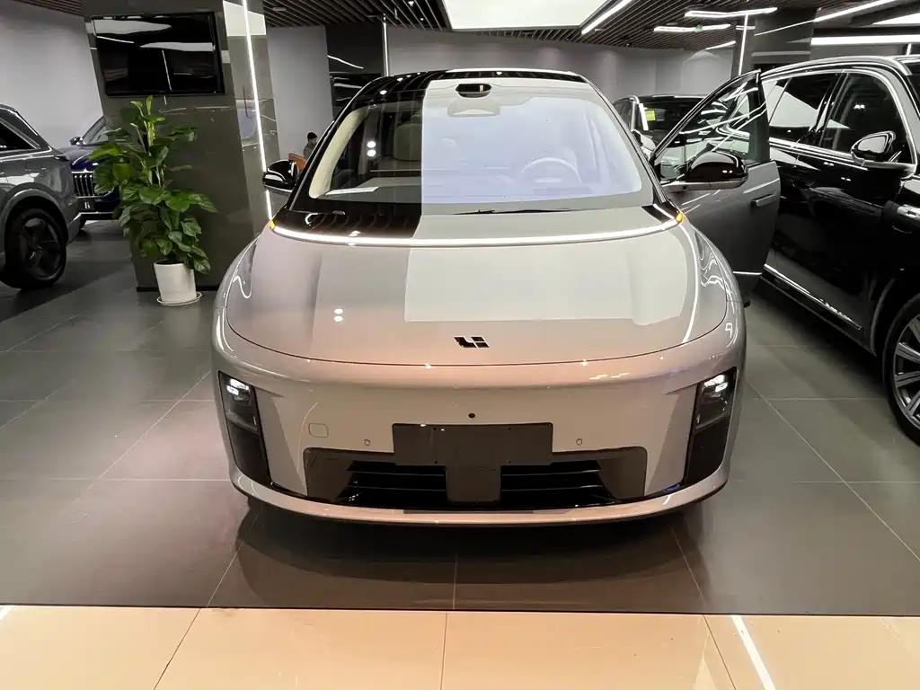 Li Auto i8 2026