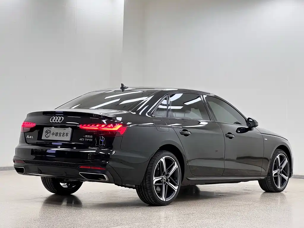 Audi A4L 2024 — фото 5