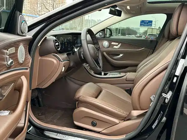 Mercedes-Benz E-Class 2022