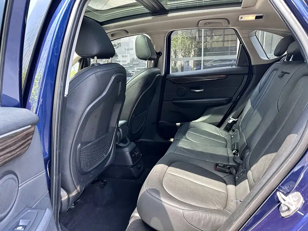 BMW 2 Series Active Tourer 2015 — фото 8