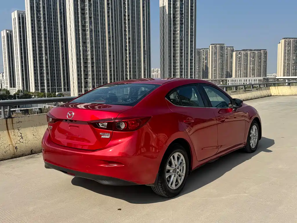 Mazda 3 Axela 2016 — фото 13