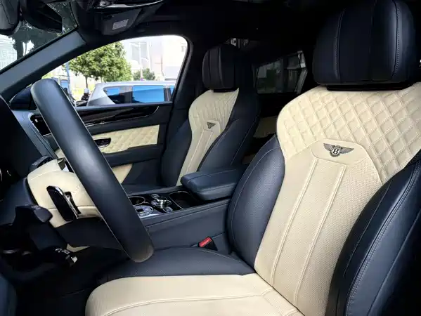 Bentley Bentayga 2022