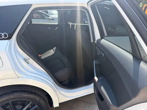 Audi Q2L 2022