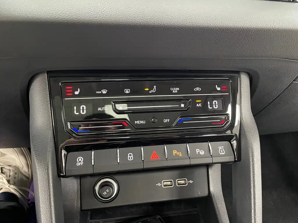 Skoda Karoq 2023 — фото 14