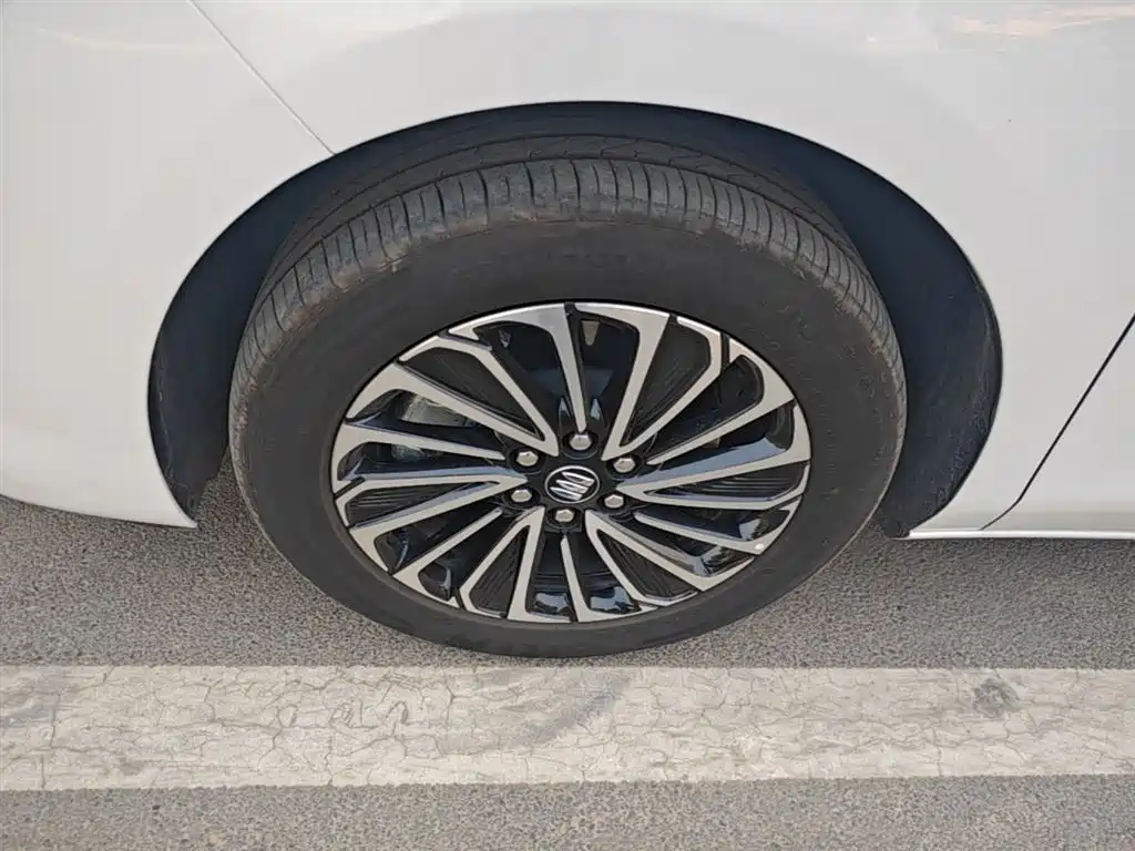 Buick GL8 Hybrid 2025 — фото 23