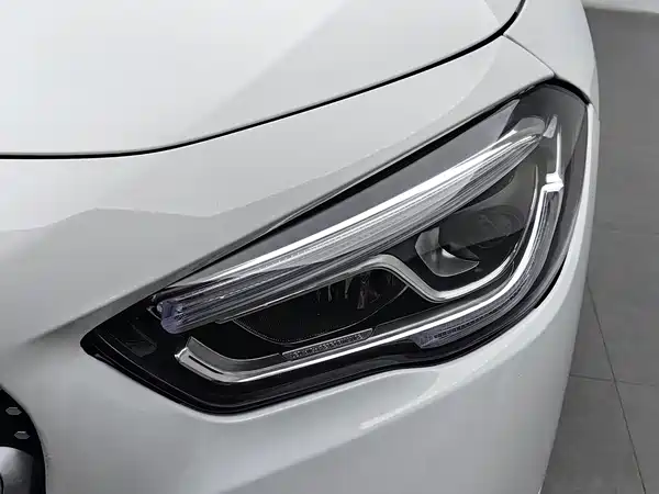 Mercedes-Benz GLA 2021