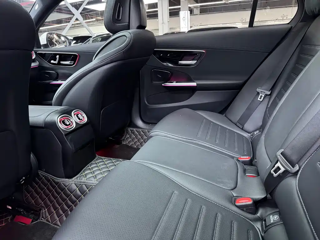 Mercedes-Benz C-Class 2023 — фото 8