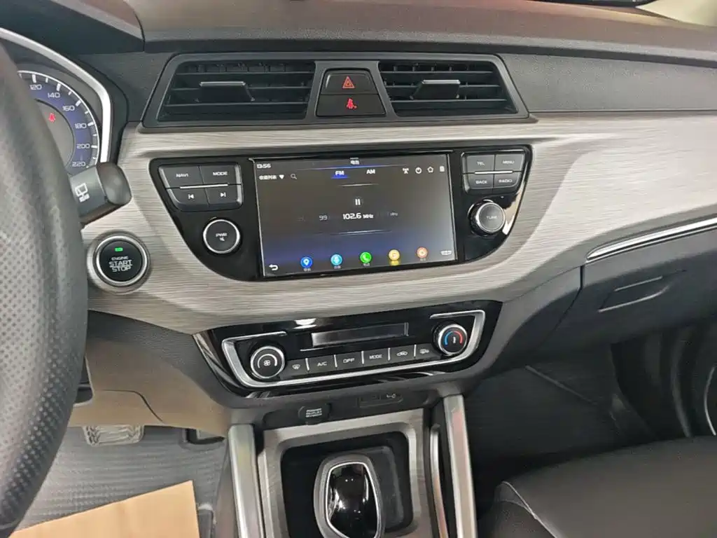 Geely Vision X3 2017 — фото 13