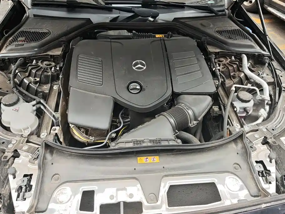 Mercedes-Benz E-Class 2025 — фото 10