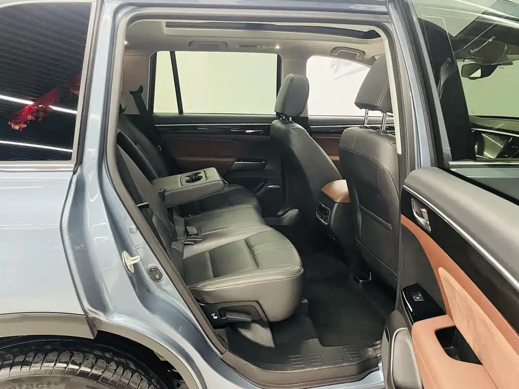 GAC Motor Trumpchi GS8 2019 — фото 11