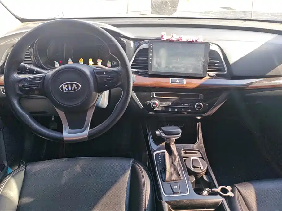 Kia K4 2015 — фото 12