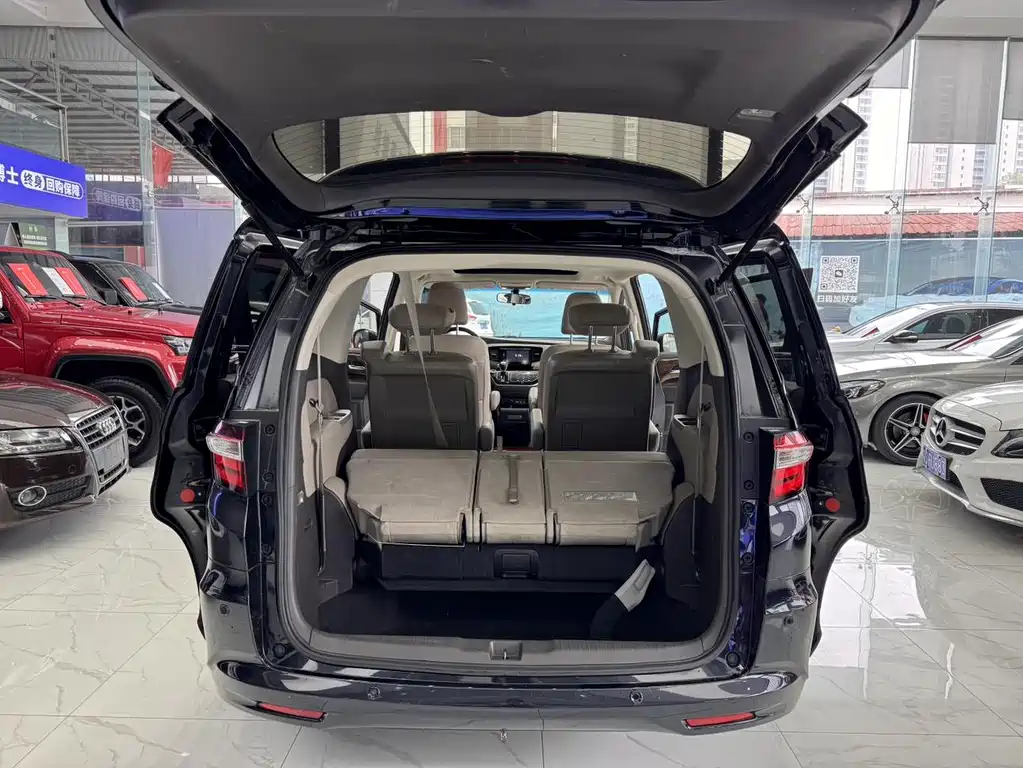 Honda Odyssey 2016 — фото 30