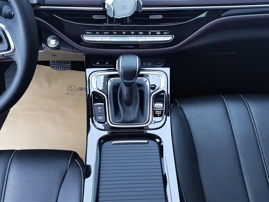GAC Motor Trumpchi M6 2025 — фото 16
