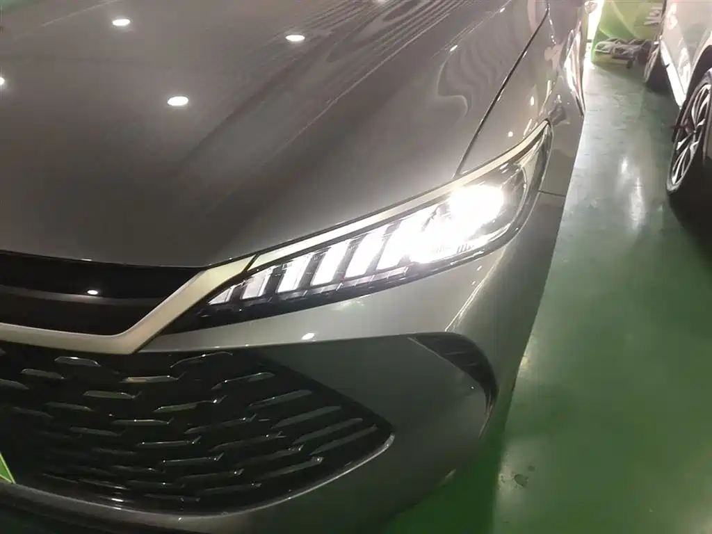 BYD Qin PLUS 2025 — фото 24