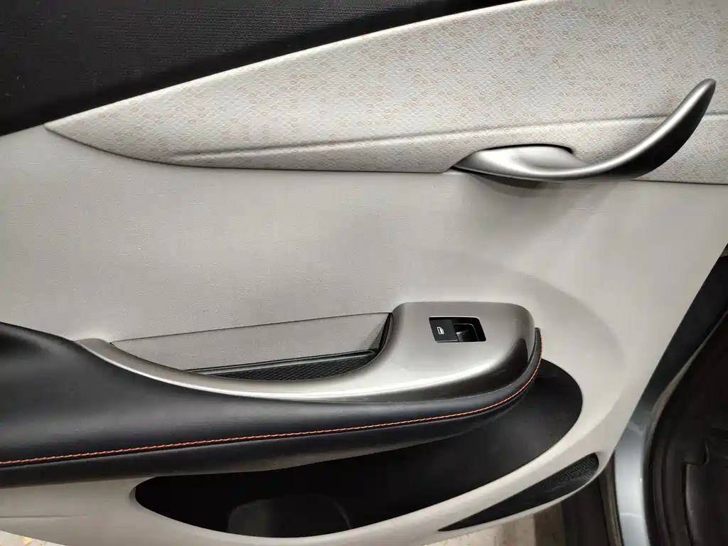 BYD Dolphin 2022 — фото 16