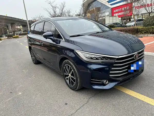BYD Song MAX 2017