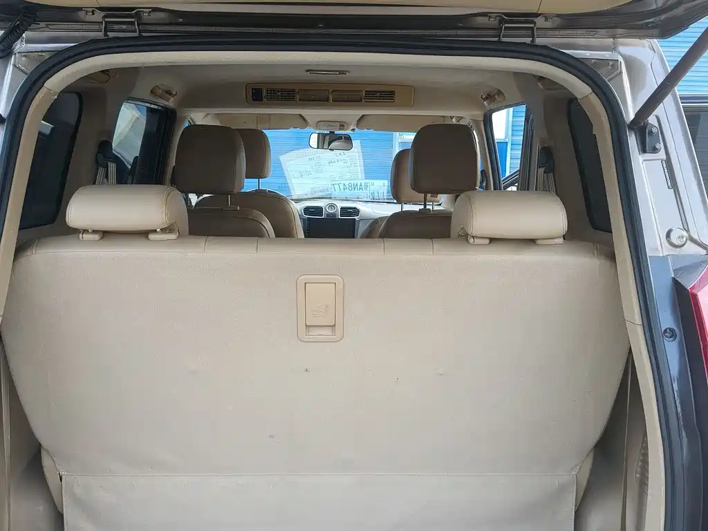 Wuling Hongguang 2014 — фото 14