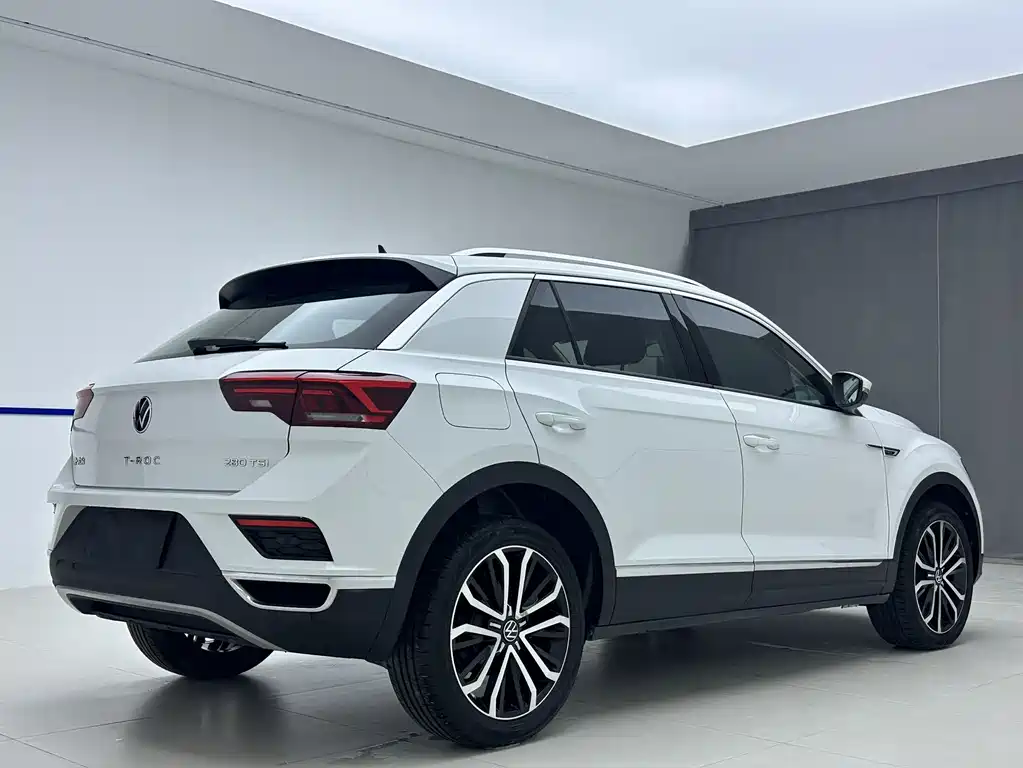 Volkswagen T-Roc 2023
