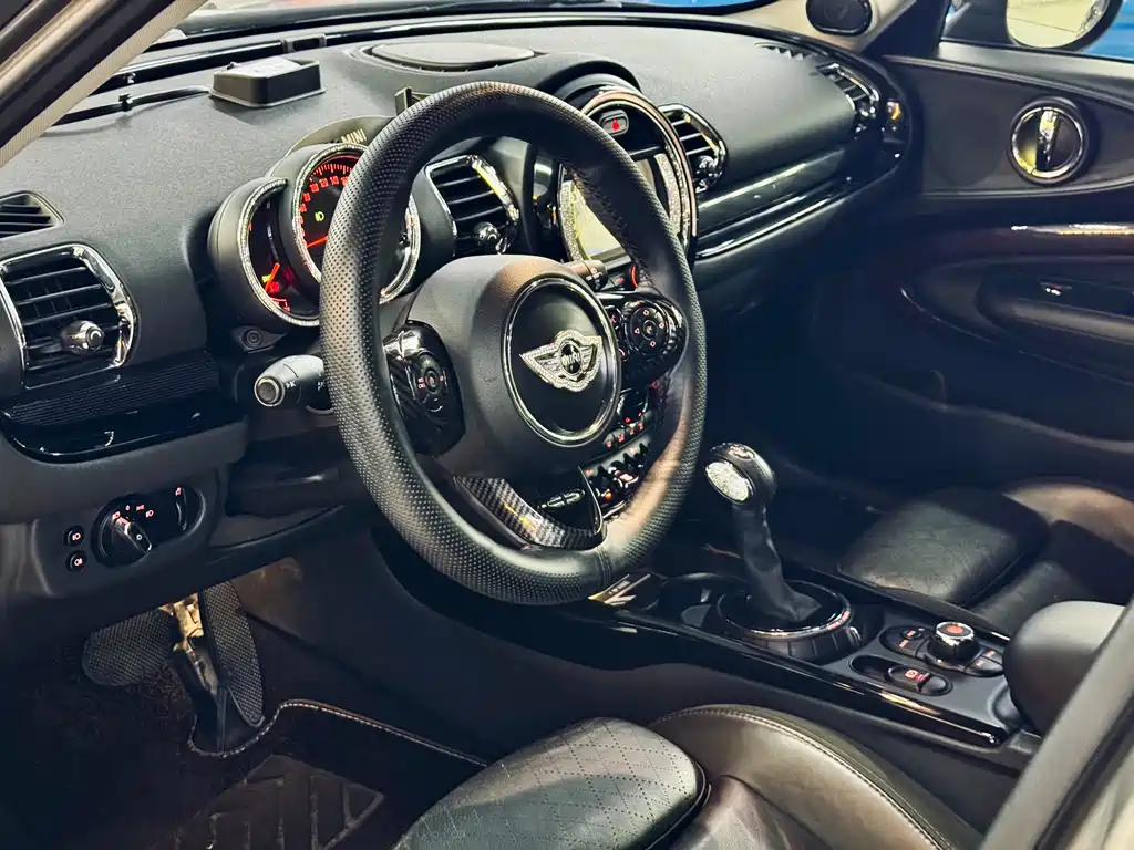 MINI Clubman 2016 — фото 13