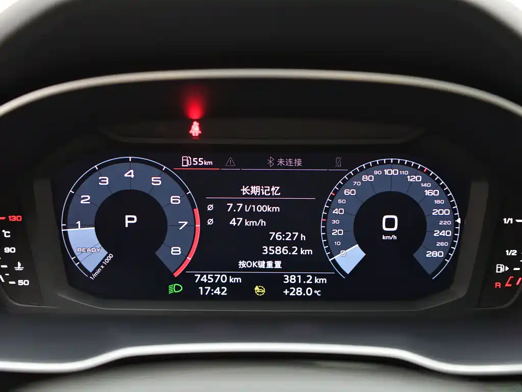 Audi Q3 2021 — фото 14
