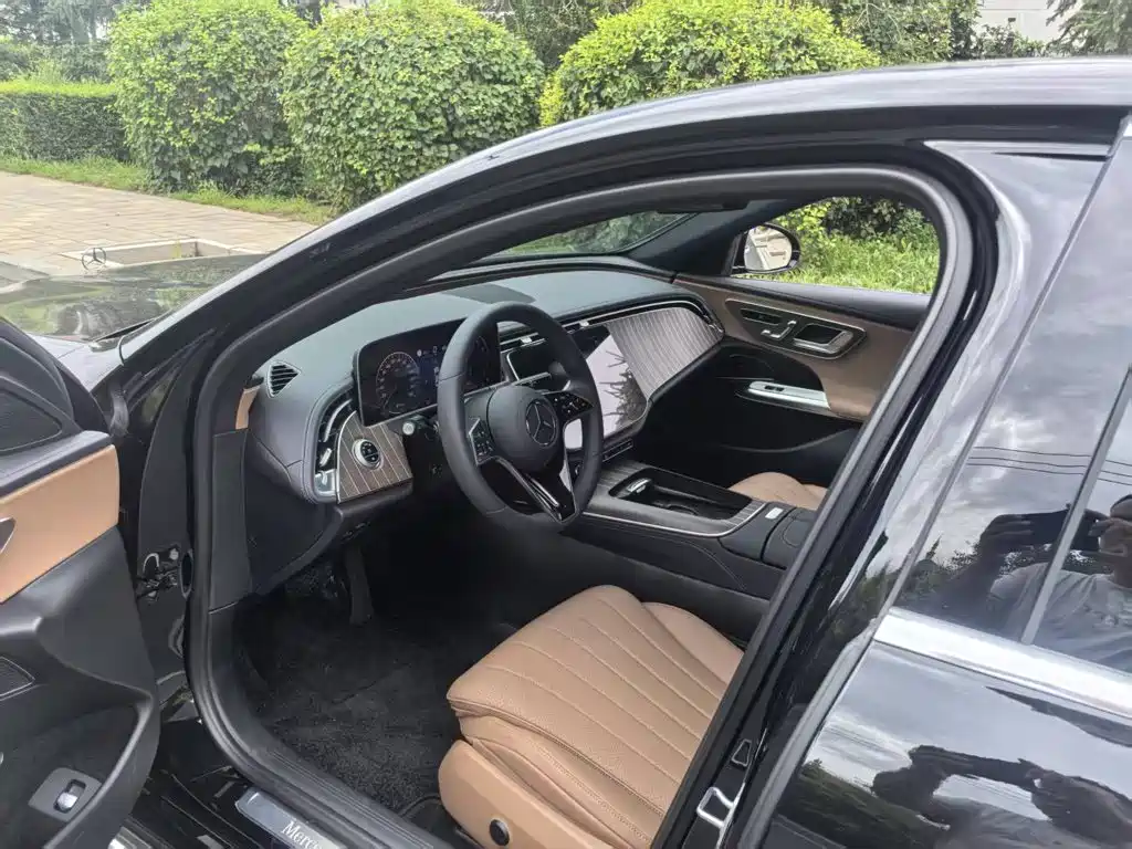 Mercedes-Benz E-Class 2024