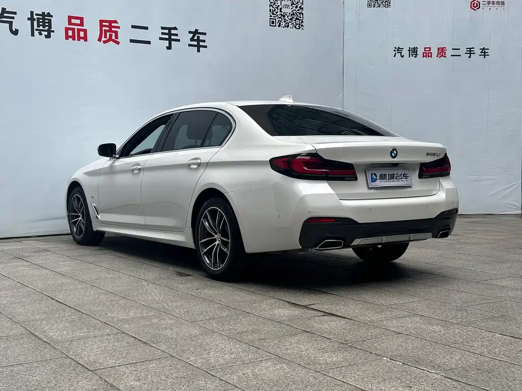 BMW 5 Series 2024 — фото 17