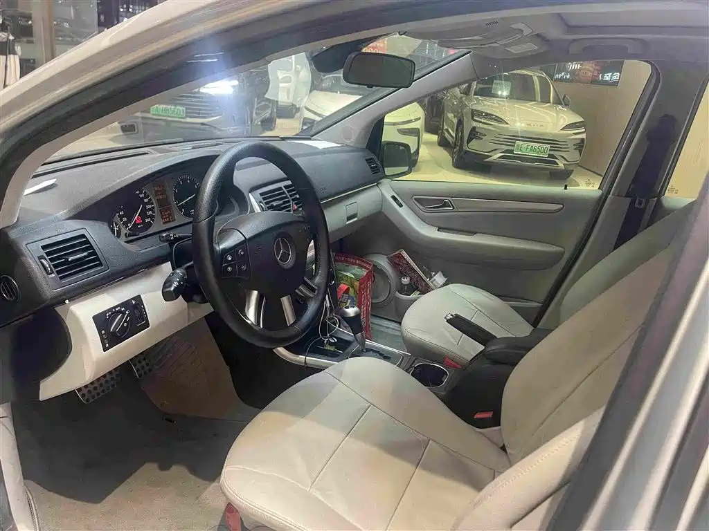 Mercedes-Benz B-Class 2011