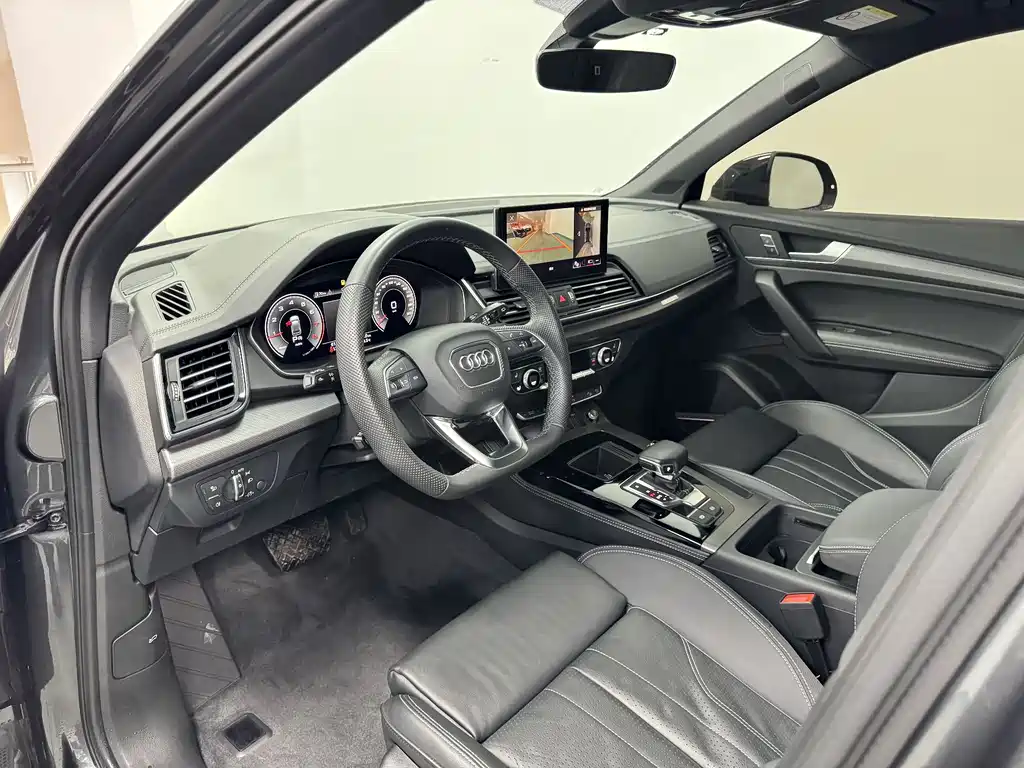 Audi Q5L 2023 — фото 10