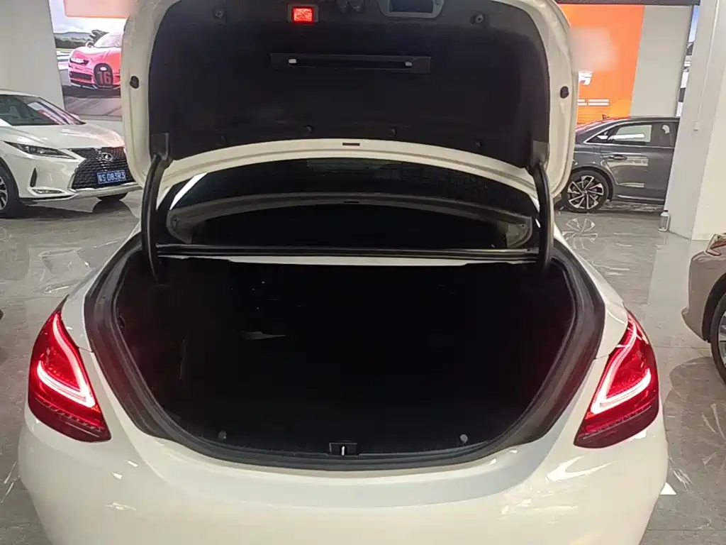 Mercedes-Benz C-Class 2020 — фото 19