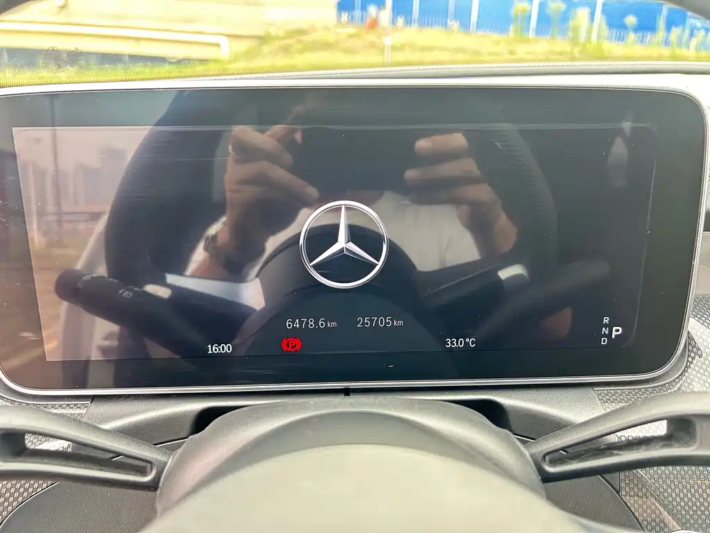 Mercedes-Benz C-Class 2023 — фото 20