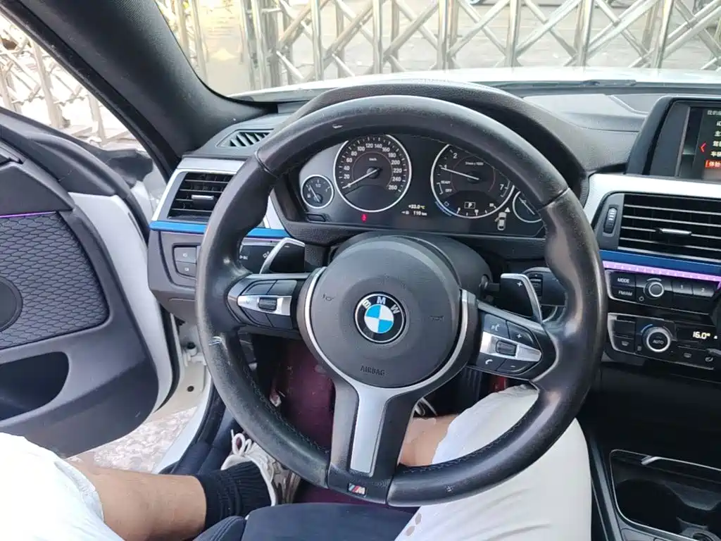 BMW 4 Series 2017 — фото 11
