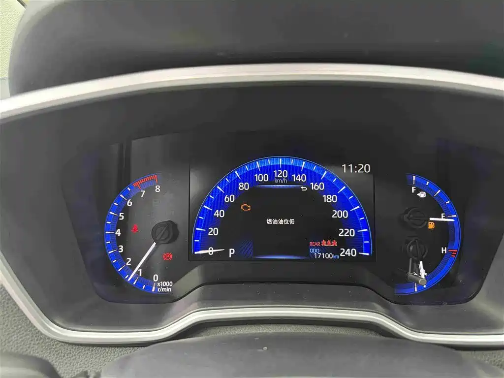 Toyota Corolla Cross 2022 — фото 12