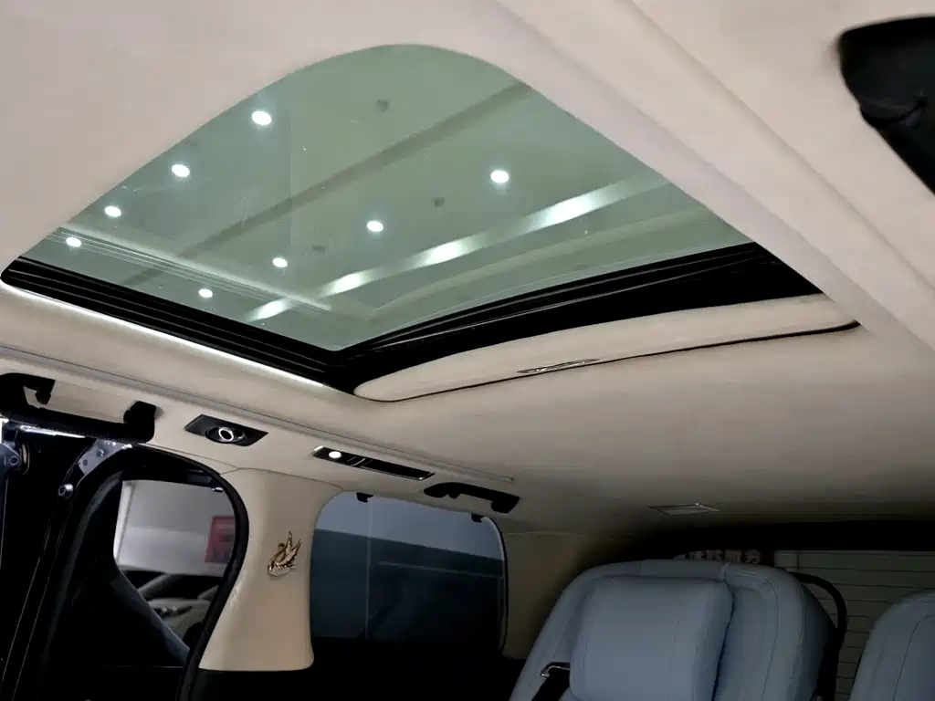 Toyota Alphard 2020 — фото 21