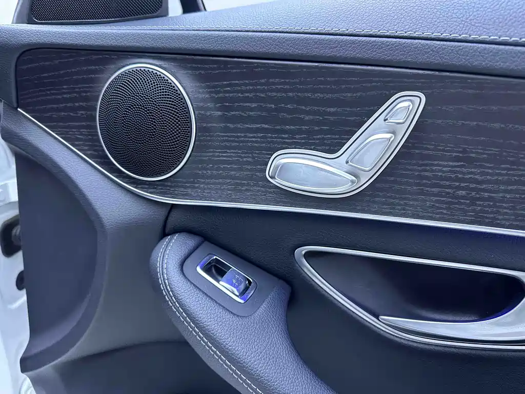 Mercedes-Benz C-Class 2021 — фото 16