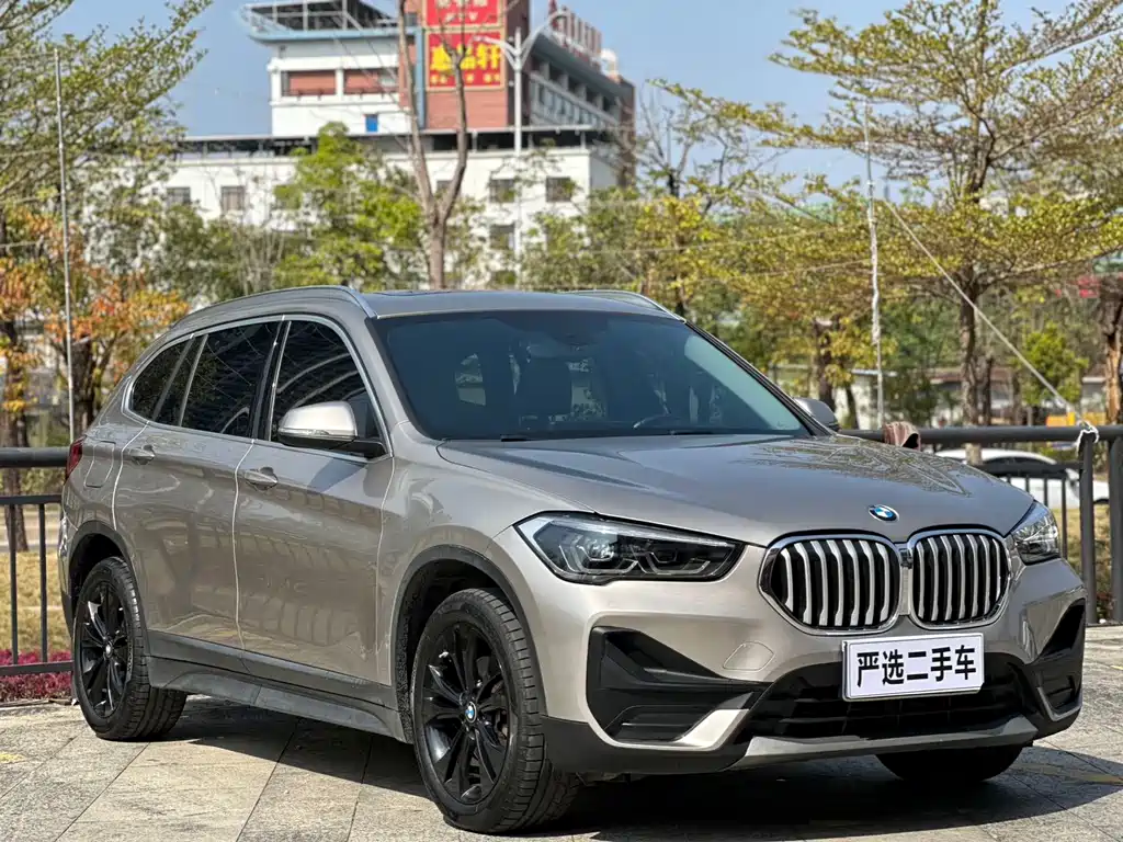 BMW X1 2022 — фото 3
