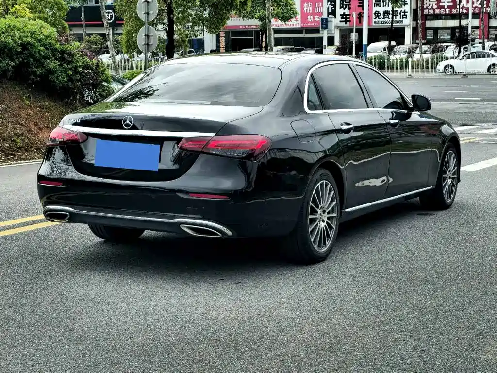 Mercedes-Benz E-Class 2021 — фото 4