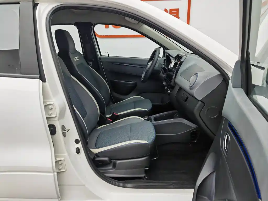 Renault Eno 2020 — фото 23