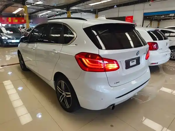 BMW 2 Series Station Wagon 2017