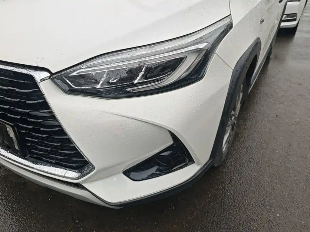 Toyota Yaris L 2021 — фото 24